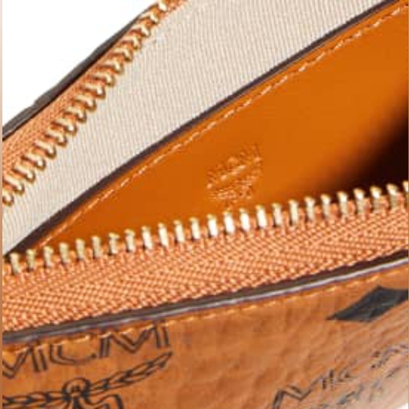 ✨️MCM MONOGRAM KEY POUCH IN VISETOS - Picture 4 of 15